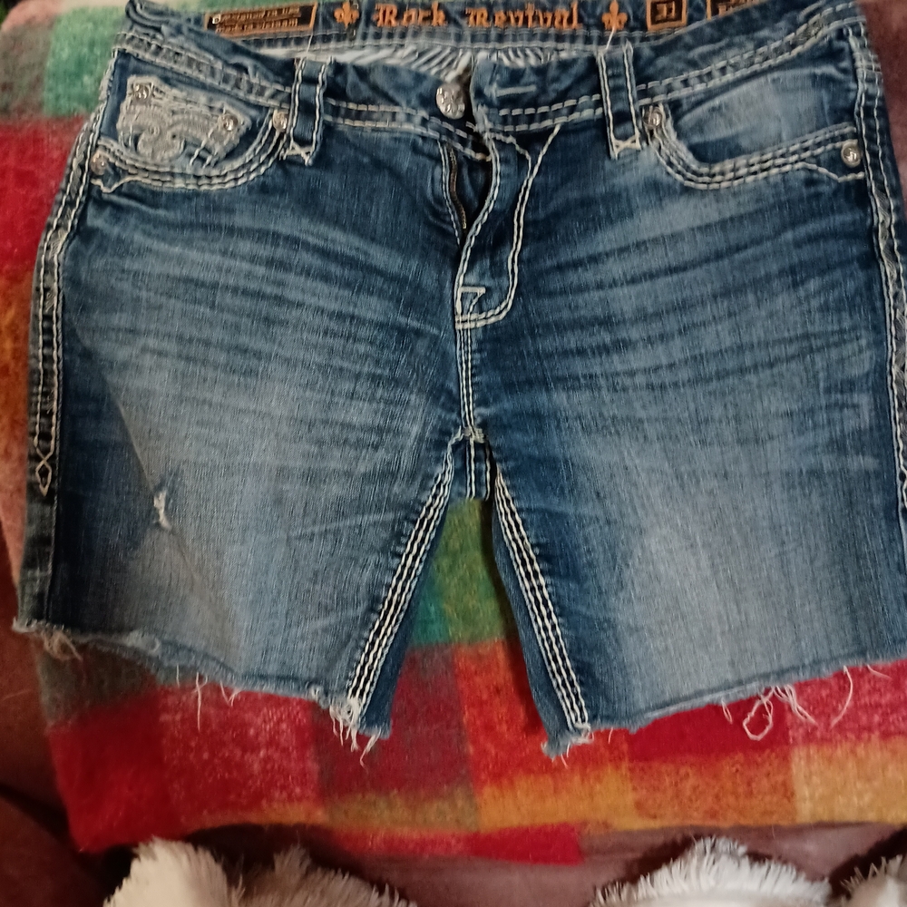 Rock Revival Women's Faded Blue Distressed Jean Shorts - Picture 3 of 6
